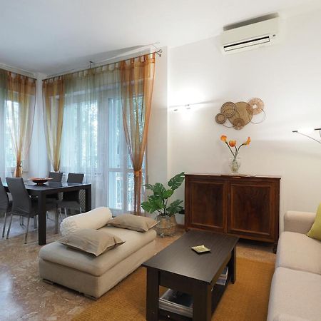 Primopiano - Palmaria B Apartman Milánó Kültér fotó