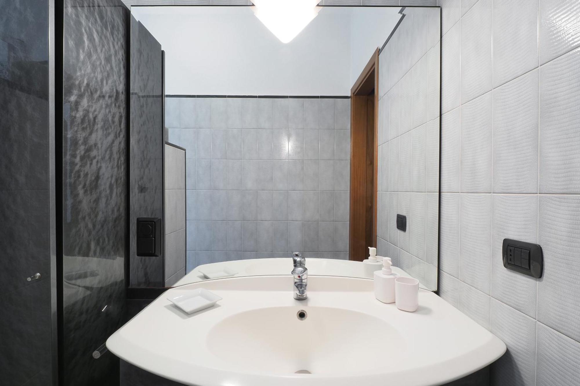 Primopiano - Palmaria B Apartman Milánó Kültér fotó