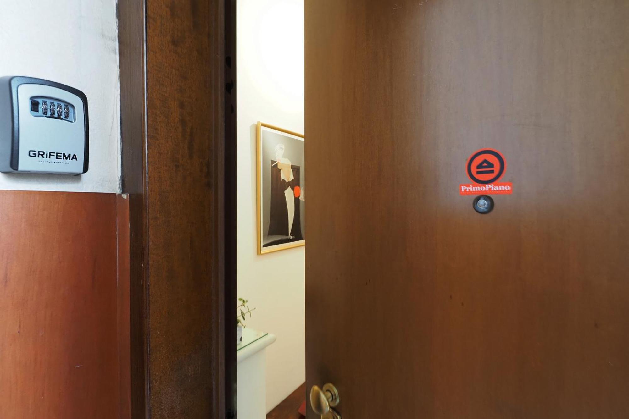 Primopiano - Palmaria B Apartman Milánó Kültér fotó