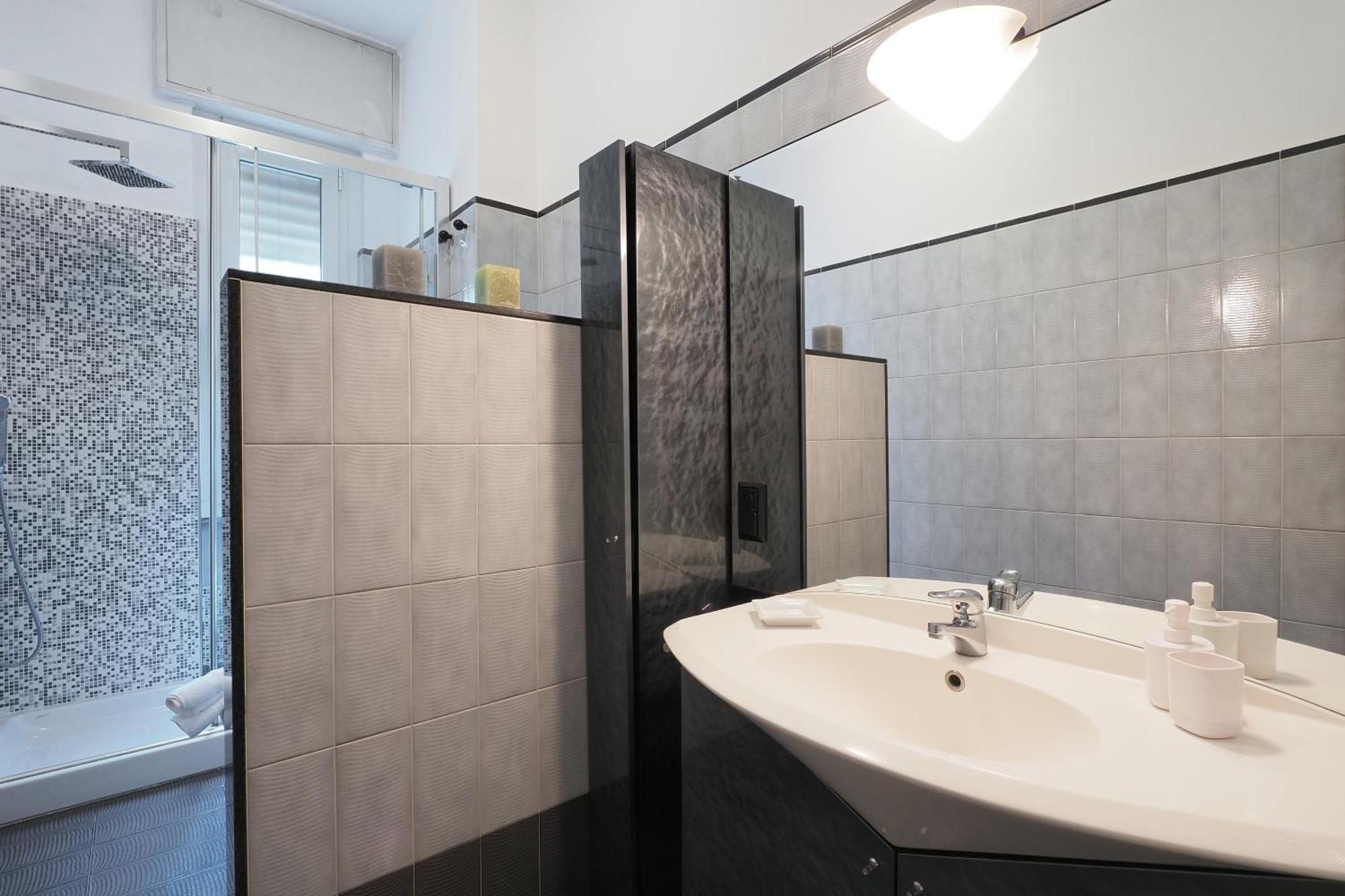 Primopiano - Palmaria B Apartman Milánó Kültér fotó
